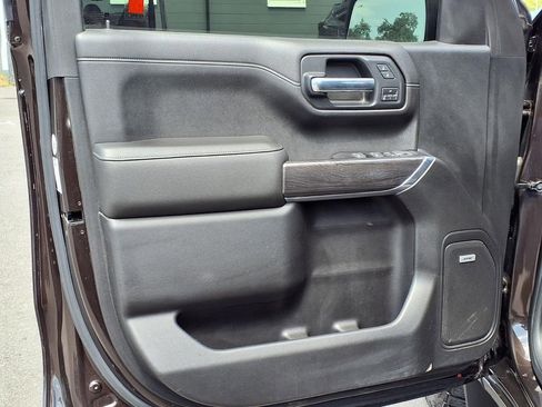 Used 2019 Chevrolet Silverado 1500 LTZ w/ LTZ Plus Package AWD/4WD image 27