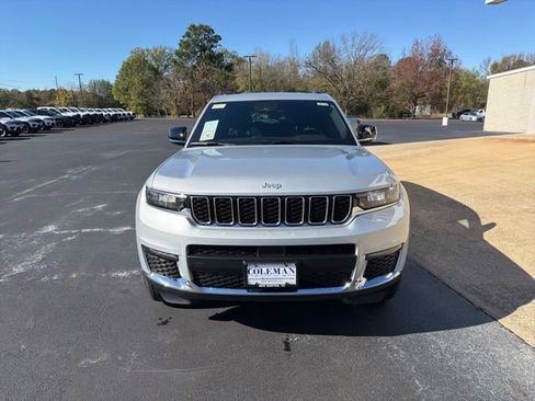 New 2025 Jeep Grand Cherokee L Limited image 2