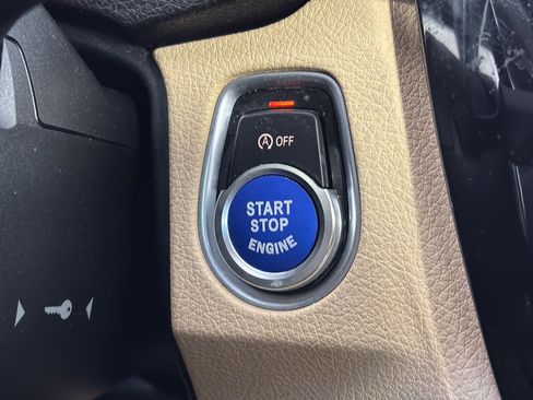Used 2018 BMW 330i Sedan RWD image 20