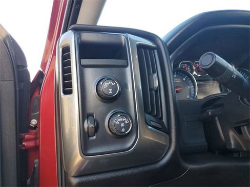 Certified 2018 Chevrolet Silverado 1500 LT w/ Texas Edition image 17