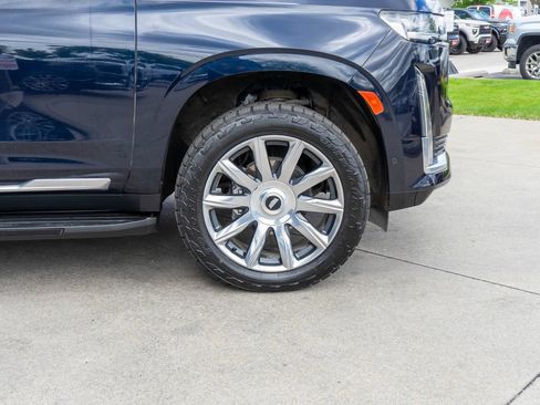 Used 2024 Cadillac Escalade ESV Premium Luxury Platinum AWD/4WD image 43