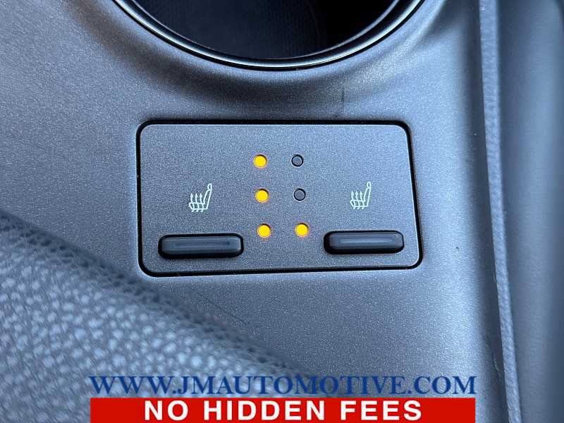 Used 2022 Toyota Camry XSE FWD image 38