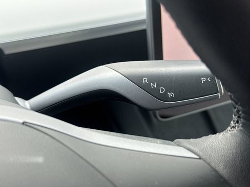 Used 2023 Tesla Model Y Long Range image 23