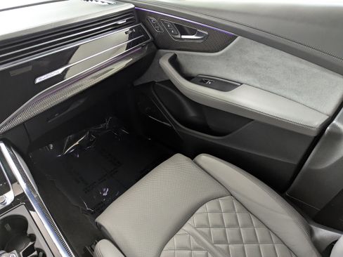 Certified 2024 Audi SQ7 Prestige image 11