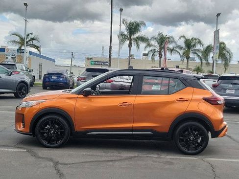 Certified 2023 Nissan Kicks SR w/ SR Premium Package FWD image 3