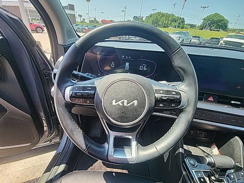 Used 2025 Kia Sportage EX w/ Premium Package AWD/4WD image 13