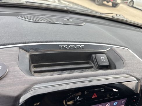Used 2025 RAM 1500 Laramie image 16