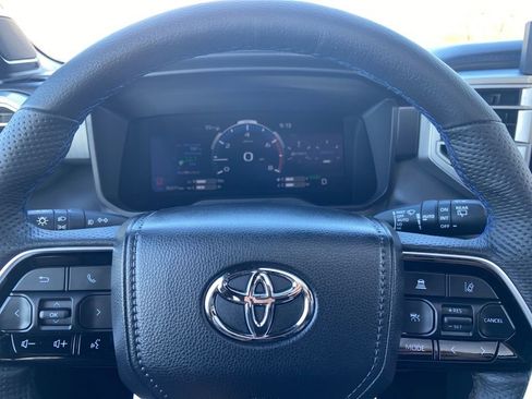 Used 2023 Toyota Sequoia Platinum image 19