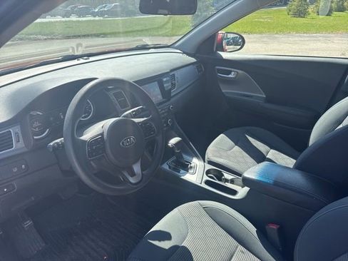 Used 2019 Kia Niro FE image 9