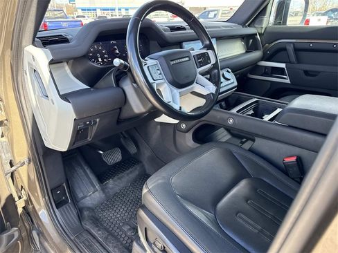 Used 2020 Land Rover Defender 110 SE image 9