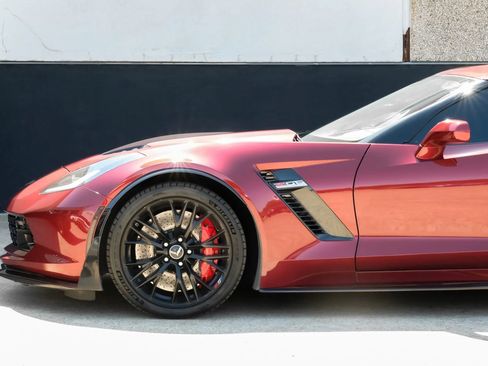 Used 2016 Chevrolet Corvette Z06 w/ 3LZ Preferred Equipment Group RWD image 15