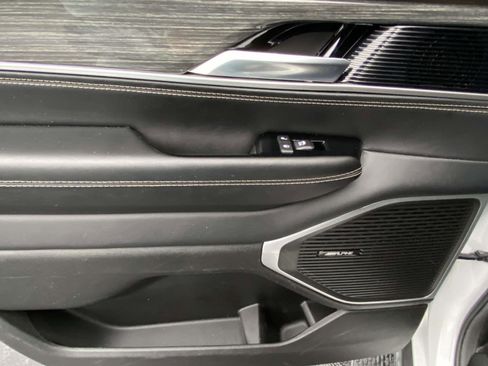 Used 2022 Jeep Wagoneer Series II image 13