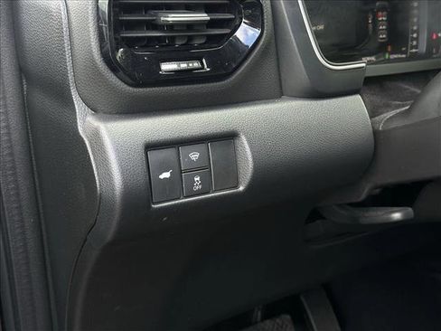 Used 2023 Honda Pilot Elite image 18