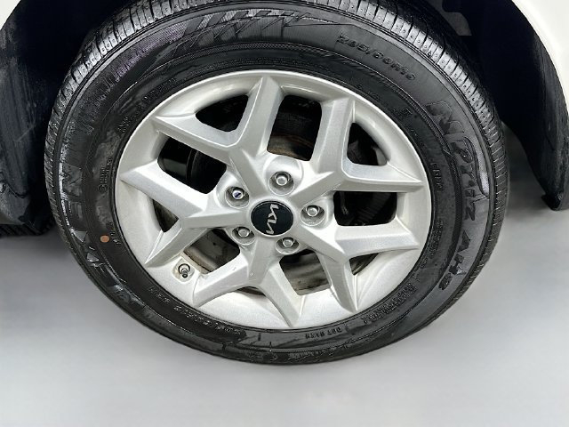 Used 2024 Kia Soul LX w/ Option Group 015 FWD image 29