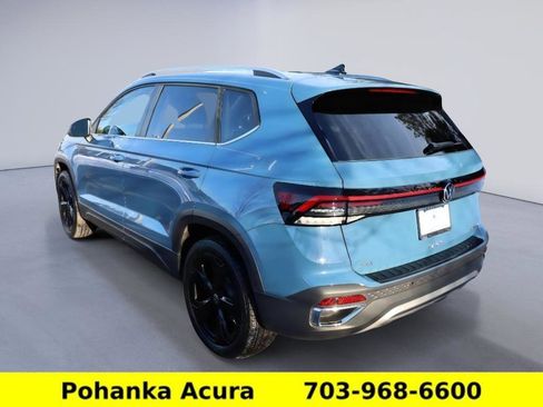 Used 2025 Volkswagen Taos SEL AWD/4WD image 5