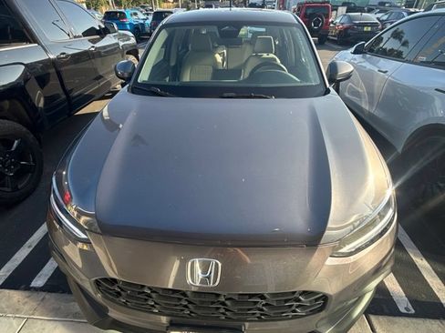 Used 2024 Honda HR-V LX image 2