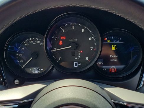 Certified 2023 Porsche Macan AWD/4WD image 35