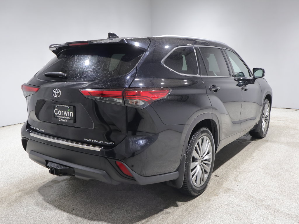 Used 2020 Toyota Highlander Platinum AWD/4WD image 2