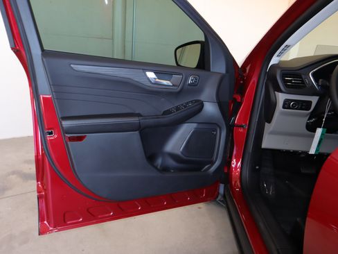 New 2025 Ford Escape SE w/ PHEV Premium Package image 30