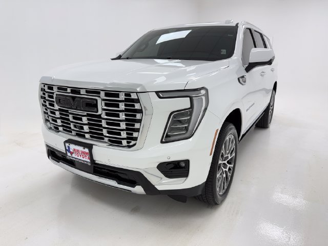 Used 2026 GMC Yukon Denali w/ Sun & Power Step Package RWD image 4