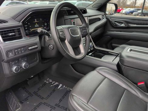 Used 2024 GMC Yukon XL Denali image 10