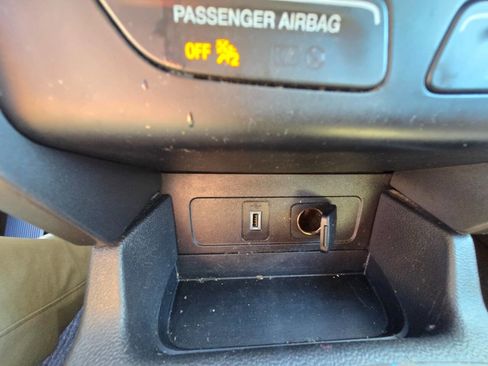 Used 2018 Ford Escape SE w/ Ford Safe & Smart Package FWD image 46
