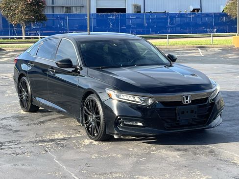 Used 2018 Honda Accord Sport image 5