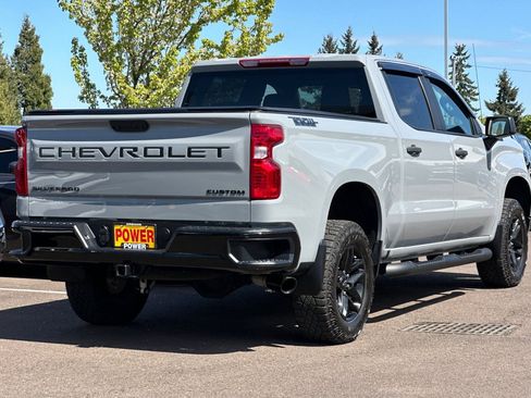 Used 2025 Chevrolet Silverado 1500 Custom Trail Boss w/ Dark Appearance Package image 4
