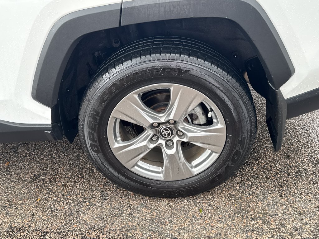 Used 2024 Toyota RAV4 XLE AWD/4WD image 41