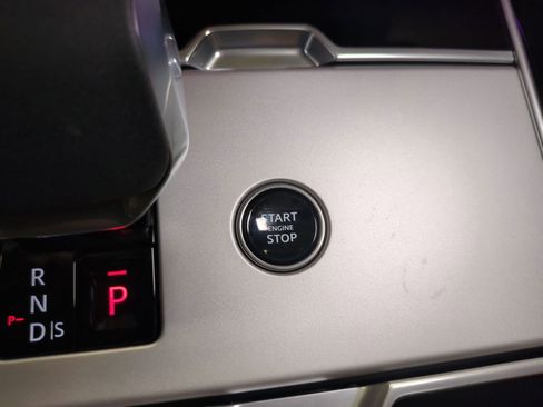 New 2026 Land Rover Range Rover SE image 23