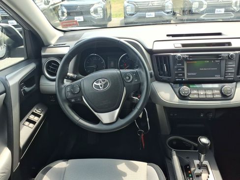Used 2016 Toyota RAV4 XLE w/ Cargo Management Package AWD/4WD image 9