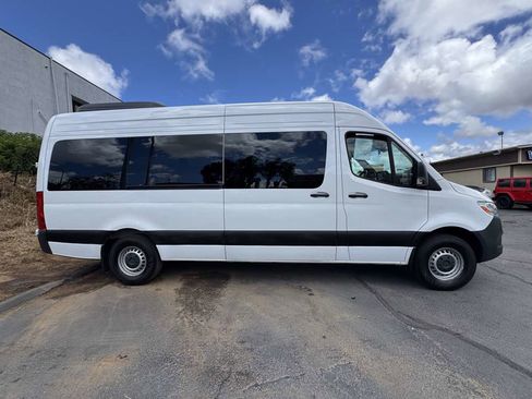 Used 2025 Mercedes-Benz Sprinter 2500 image 7