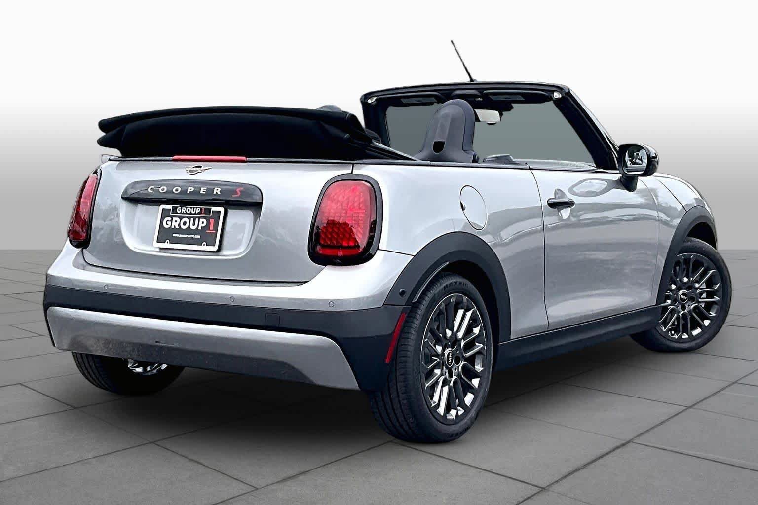 Used 2026 MINI Cooper S FWD image 12