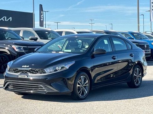 Used 2024 Kia Forte LXS FWD image 1
