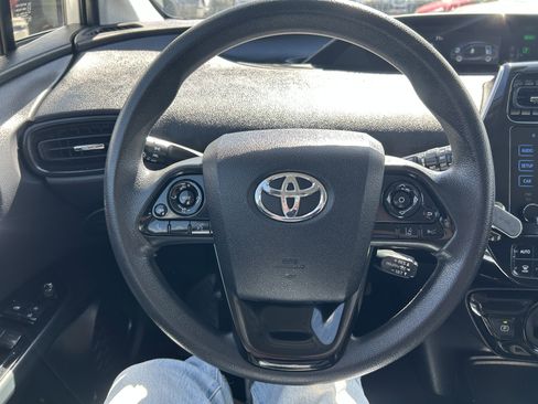 Used 2019 Toyota Prius LE image 15