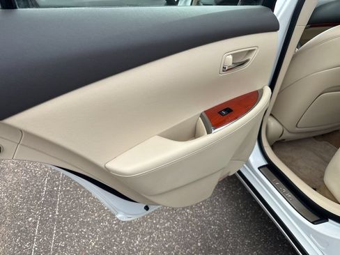 Used 2011 Lexus ES 350 FWD image 15