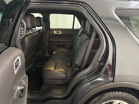 Used 2014 Ford Explorer XLT w/ Equipment Group 202A image 10