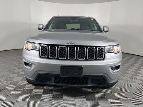 Used 2017 Jeep Grand Cherokee Laredo w/ Quick Order Package 2BE image 3