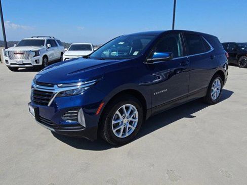 Used 2023 Chevrolet Equinox LT FWD image 4
