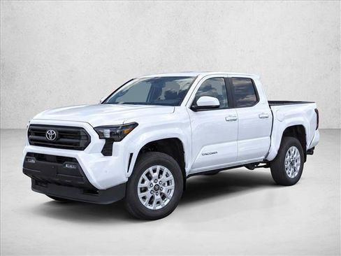 Used 2025 Toyota Tacoma SR5 AWD/4WD image 9