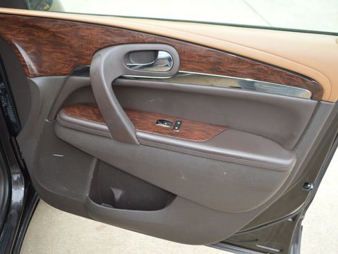 Used 2014 Buick Enclave Premium AWD/4WD image 23