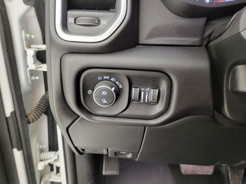 Used 2024 RAM 2500 Laramie image 38