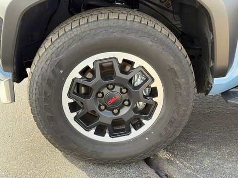 Certified 2025 Toyota 4Runner TRD Off-Road image 7