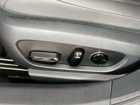 Used 2024 Lexus ES 350 w/ Premium Package image 16