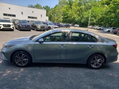 Used 2023 Kia Forte LXS FWD image 4