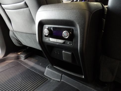 Used 2025 Chevrolet Traverse High Country w/ LPO, Floor Liner Package AWD/4WD image 24