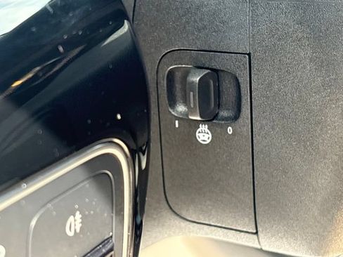 Used 2021 Mercedes-Benz CLA 250 4MATIC image 19