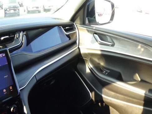 Used 2023 Jeep Grand Cherokee 4WD 4xe image 36