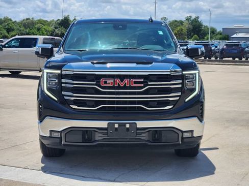 Used 2025 GMC Sierra 1500 SLT AWD/4WD image 2