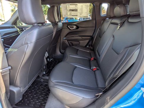 New 2026 Jeep Compass Latitude image 16